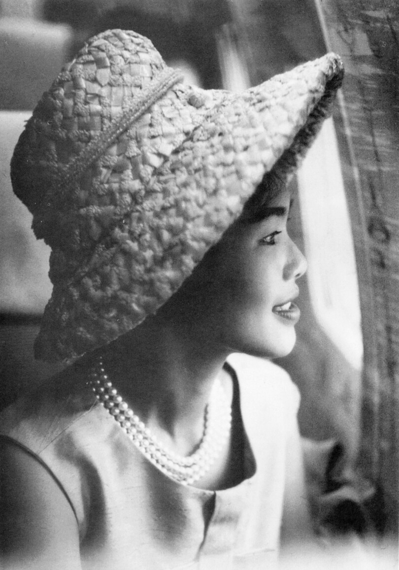 Sirikit parcourrait chaque année son pays pour s'enquérir des problèmes rencontrés par son peuple.